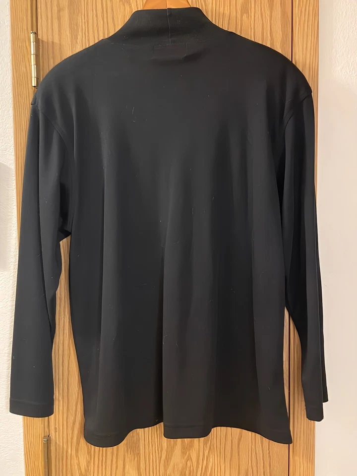 Sudadera ligera negra de cuello alto con cuentas para mujer Foto 2 de 4