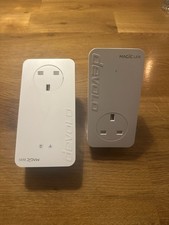Devolo Magic 2 WiFi Powerline Starter Kit - 1 wifi adaptor and 1 lan adaptor 