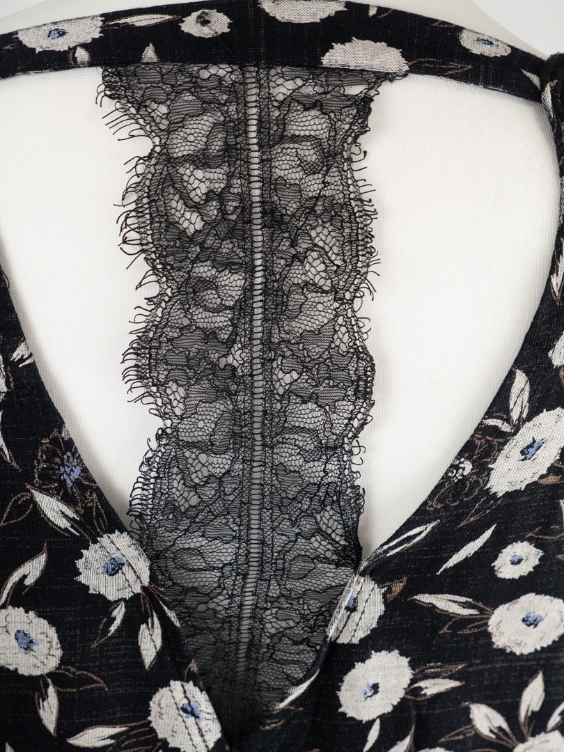 Next Black & White Floral Long Sleeve Top Size 8 Pre-Owned image 6