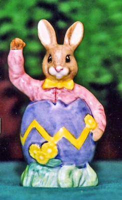 Royal Doulton Easter Surprise Bunnykins DB 225 # 2301/2500
