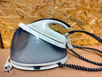 Philips PerfectCare Aqua GC8620 Dampfbügelstation   gebraucht (V2 1217)
