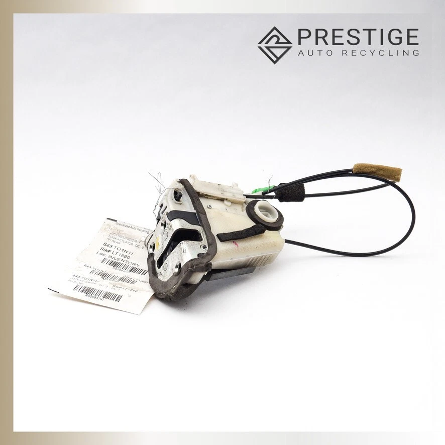 Actuador de cierre de puerta trasero derecho Toyota Prius 2010-2013 69050-47070 OEM Foto 3 de 4