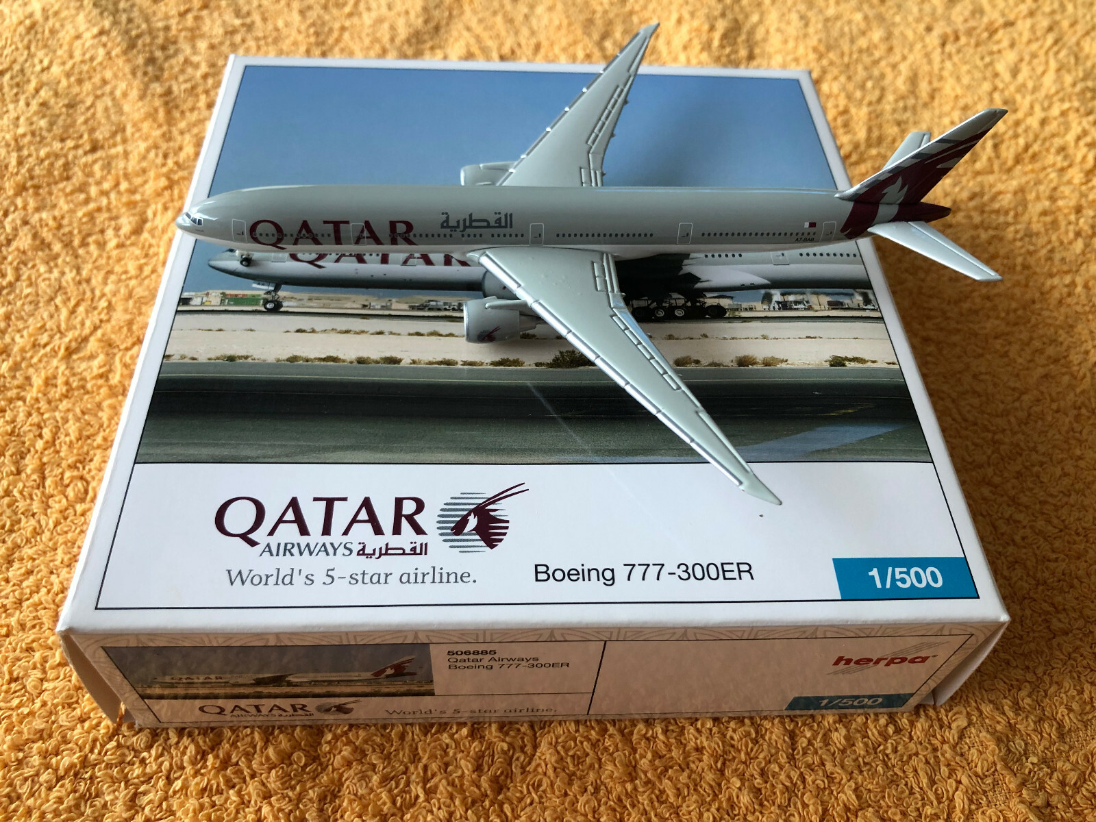 Herpa Wings 1 500 qatar airways boeing 777-300er con Box Herpa Wings 1 500 qatar airways boeing 777-300er con Box
