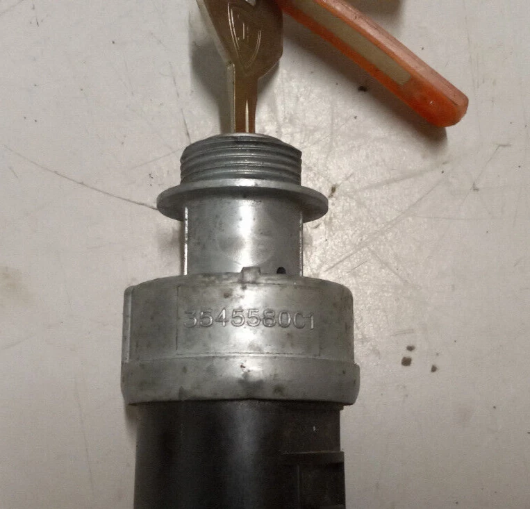 Interruptor de encendido internacional CON llave - 3545580C1 3545580C2 033-001-001 4201104 Foto 2 de 4