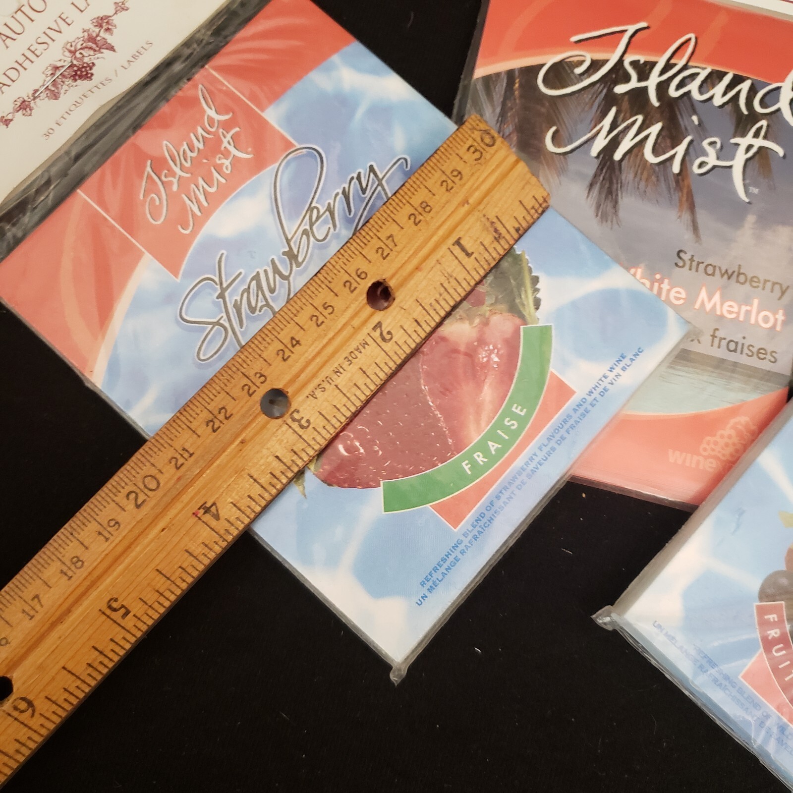 3 Packs Island Mist Wine Labels 30 Wildberry Shiraz 60 Strawberry White