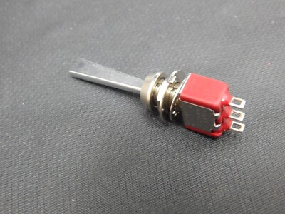 C&K 7105P1YZQES FLAT BAT STYLE TOGGLE SWITCH SP MOM-OFF MOM - USA FAST SHIPPING
