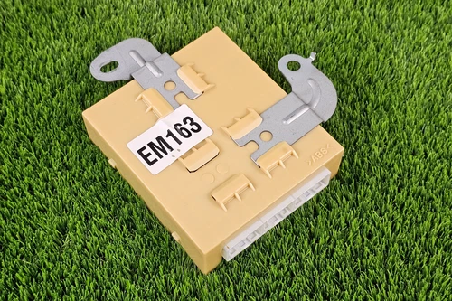 Lexus GX470 2003-2004 Air condition Amplifier module 88650-60761 Oem used - Picture 7 of 8