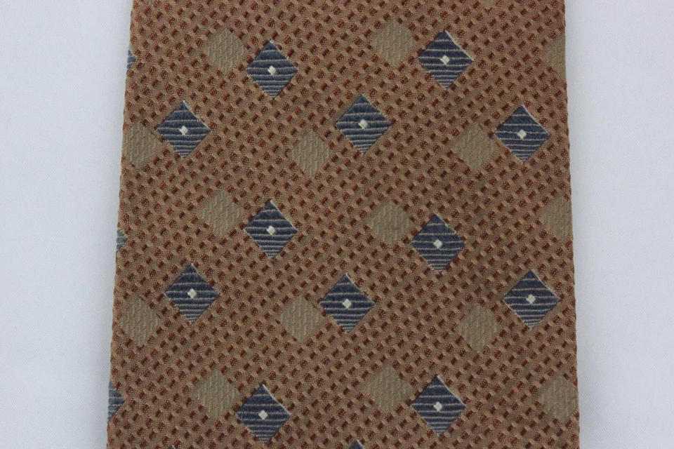 Шелковый галстук HICKEY FREEMAN Collection. Коричневый с коричневой и серой квадратной геометрией. - Изображение 2 из 4