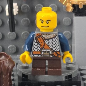 LEGO Castle Fantasy Era Warrior Dwarf Gold Helmet 852702 Battle Pack cas430