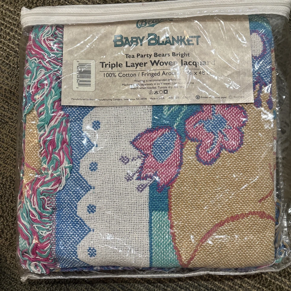 Cobertor de bebê jacquard tecido tripla camada Beacon Tea Party ursos brilhantes 36”x48” - Imagem 4 de 4