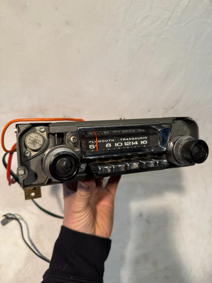 Radio satelital Plymouth GTX 1966 1967 carrocería B Dodge Coronet cargador R/T carrocería B Foto 2 de 4