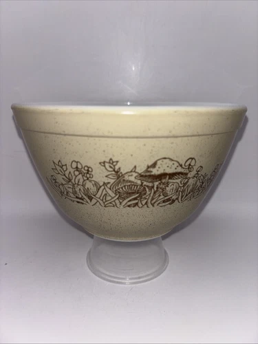 Vintage Pyrex Mixing Bowl # 401 Forest Fancies