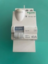 interrupteur différentiel ID'clic 2P 40A 30mA type AC Schneider 23160
