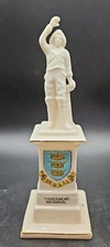 Crested China Fishermans Memorial Hull Souvenir Wares