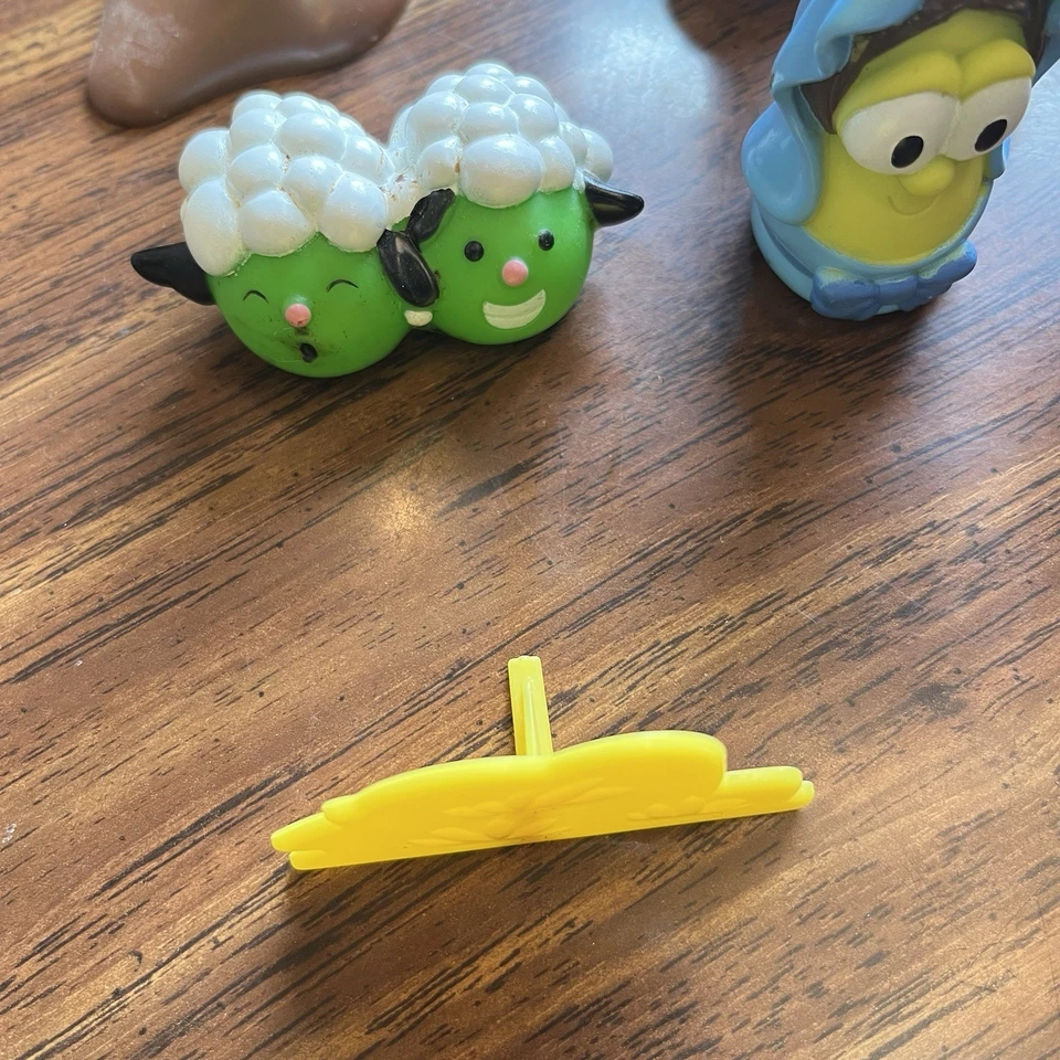 Veggie Tales Nativity Figures Lot of 12 Replacement Big Idea Toys 2004 Incomplet - Image 2 of 4