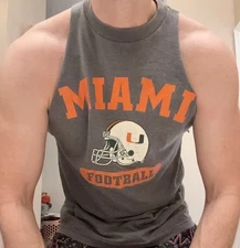 mens -   Sz M  Workout  shirt Stringer - MUSCLE CUT - Gains