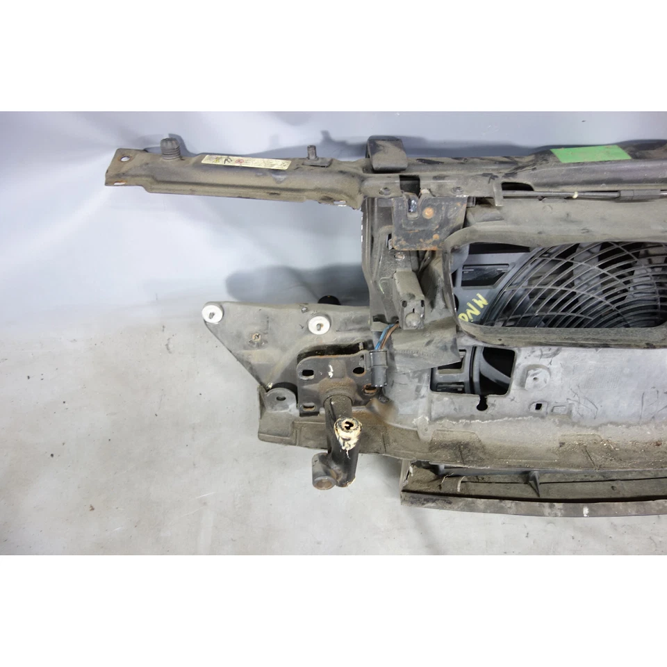 Conjunto de clip de soporte de radiador delantero BMW E38 serie 7 1999-2001 con pestillos de ventilador OE Foto 4 de 4