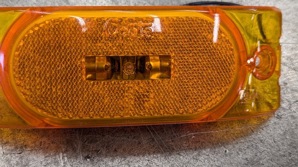 46303 GROTE Amber Yellow Reflective Marker Light Lamp Trailer