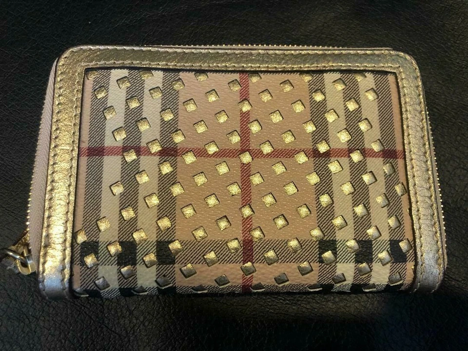 Burberry Haymarket Cuadrado Ziggy Cremallera Alrededor Wellet DIFÍCIL DE ENCONTRAR Foto 2 de 4