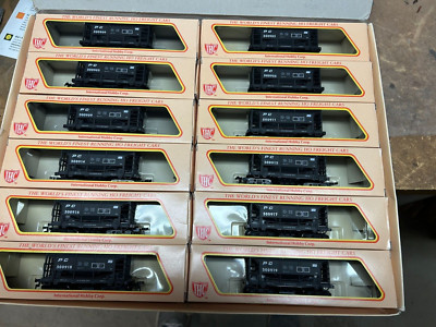 Twelve (12) IHC Penn Central PC Ore Cars M4225 Assortment No 1