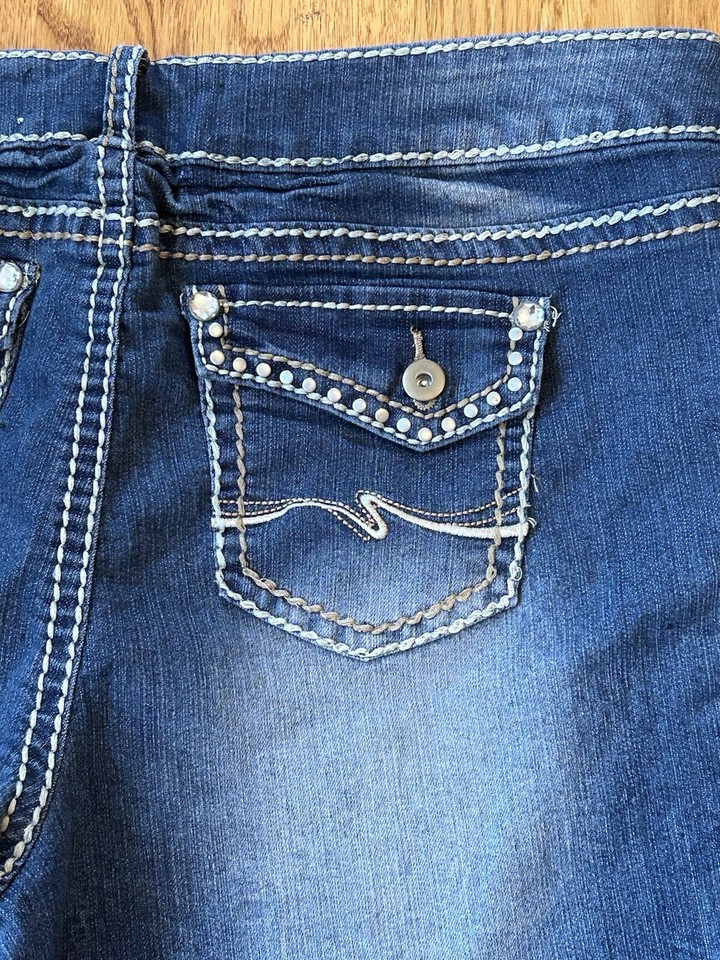 Fashion Bug Women’s Jean Shorts Distressed Blingy Size 18 Hemmed