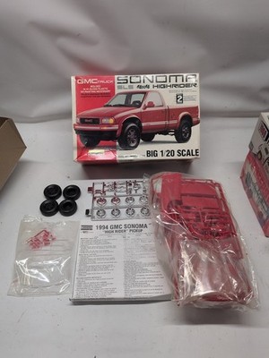 Lindberg GMC Sonoma SLS 4x4 Highrider Pickup Truck 1:20 Open Box Sealed Parts