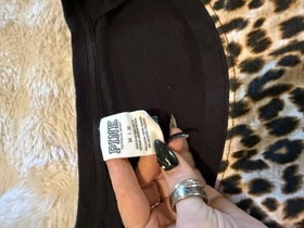 Pink Victoria's Secret Long Sleeve Size M Leopard Print
