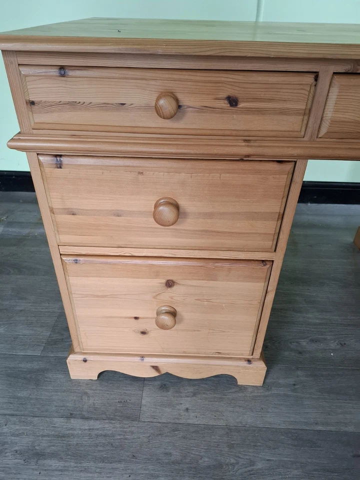 Pine Double Pedestal Desk - Image 3 of 4