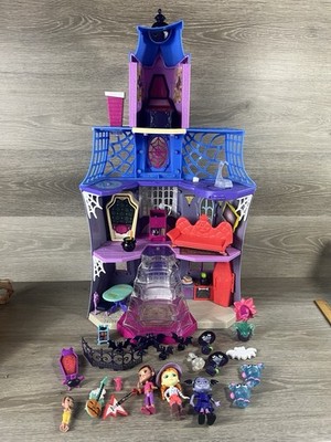 Disney Jr Vampirina Scare B&B Doll Play Mansion Castle Figures Furniture +Extras
