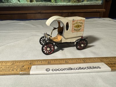 Vintage 1953 Built Plastic Model Gowland & Gowland 1904 Oldsmobile Olds Bakery