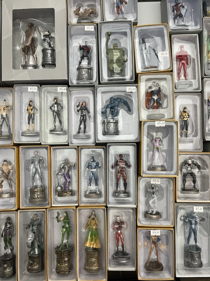 Eaglemoss Marvel & DC Comics Chess collection 99pcs Total - Image 2 of 4