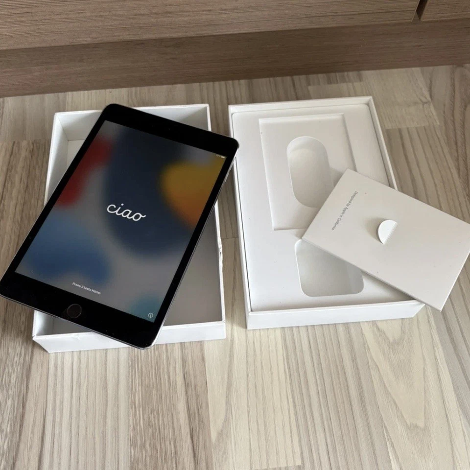 Apple iPad mini (4th generation) · 64GB · Wi-Fi, Foto 1 von 5