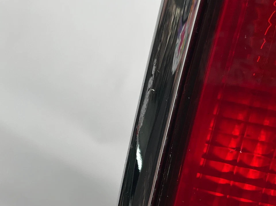 Lincoln Town Car 1994-1996 lámpara de luz trasera lateral para pasajeros diestro OEM Foto 4 de 4