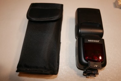 Neewer NW880s TTL Master/Slave-Blitz mit Diffusor mit Tasche ( Sony ) Sehr Gut !