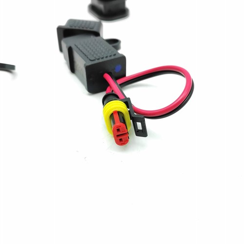 Kit Presa USB da Cruscotto, Originale 2S001630, Aprilia RS 660 - Picture 2 of 4