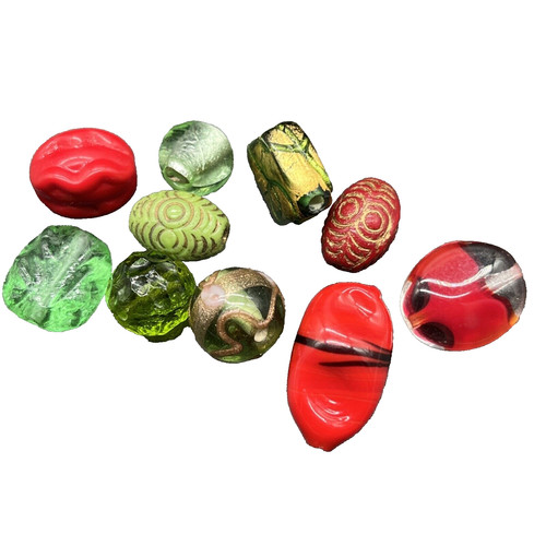 Lot 10 Vintage Venetian Lampwork Christmas Red & Green Glass Beads