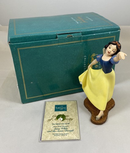 WALT DISNEY CLASSICS SNOW WHITE, THE FAIREST ONE OF ALL, COA, WDCC