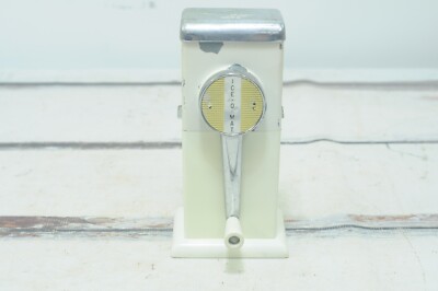 Vintage . Bar Tool Kitchen Tool Rival ICE-O-MAT Metal/Stainless/Plastic Ice Cub