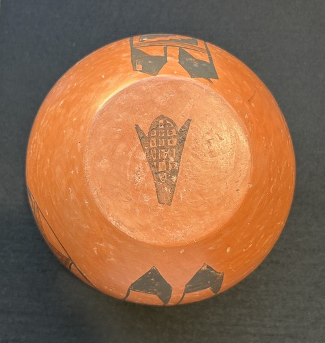 Pot en poterie amérindienne Hopi des années 1940 par Lena Chio Charlie (née en 1888 à 1978) - Photo 6/6