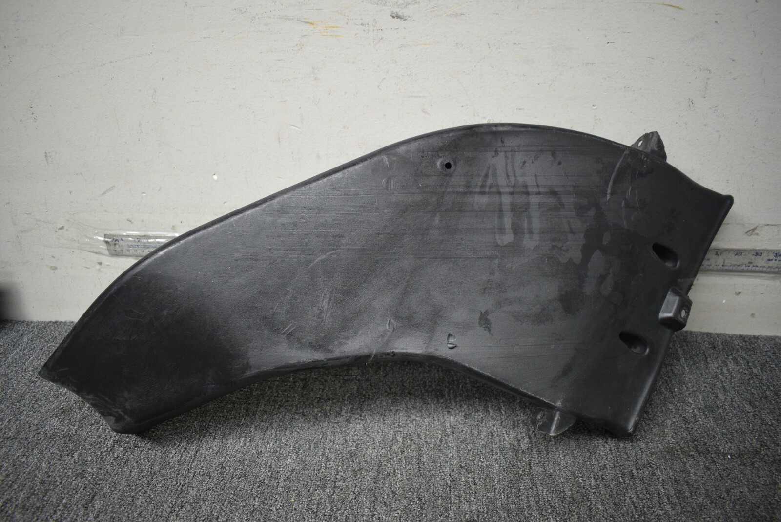 2013-2016 ASTON MARTIN DB9 LEFT SIDE AIR DUCT FACTORY OEM
