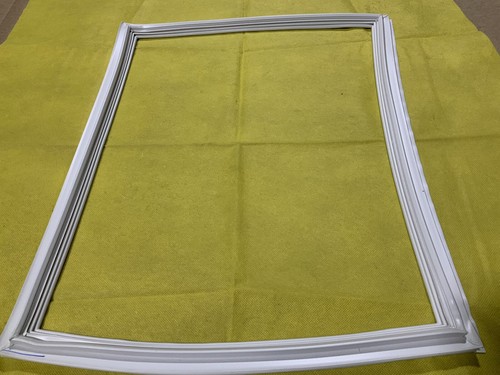 Dometic RV Freezer Door Gasket RM1350 (push in type) part.no.3851228027 - Foto 6 di 7