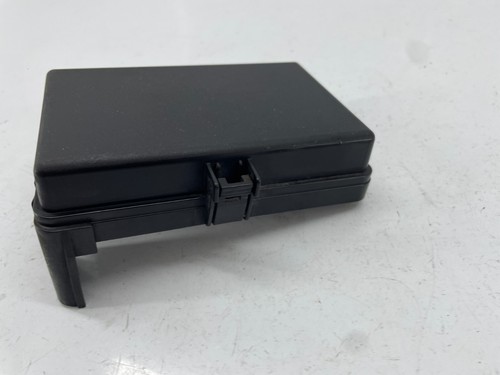 SUZUKI ALTO MK5 EXTERNAL INNER WING FUSE BOX LID COVER 36717-68K10 09-2014๐ - Picture 7 of 12
