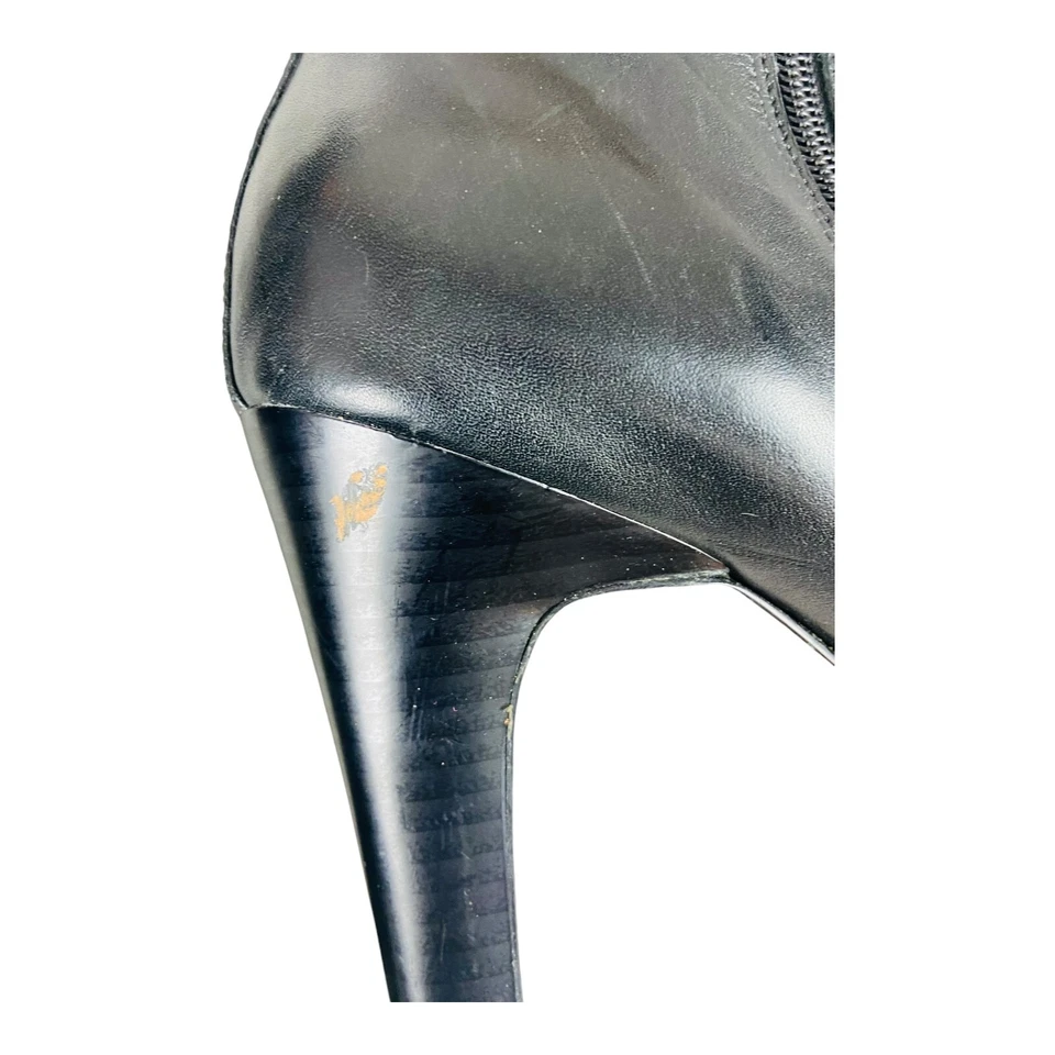 Botas de motocicleta Nine & Co femininas plataforma salto agulha panturrilha larga pretas 7,5M - Imagem 3 de 4