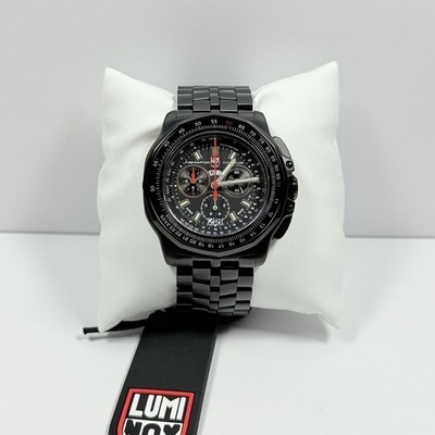 Luminox  F-22 RAPTOR  Titanium 9270 Series Pilot Watch, 44 mm ( XA.9272 )