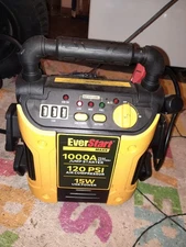 Everstart Max 1000 Jumpstarter