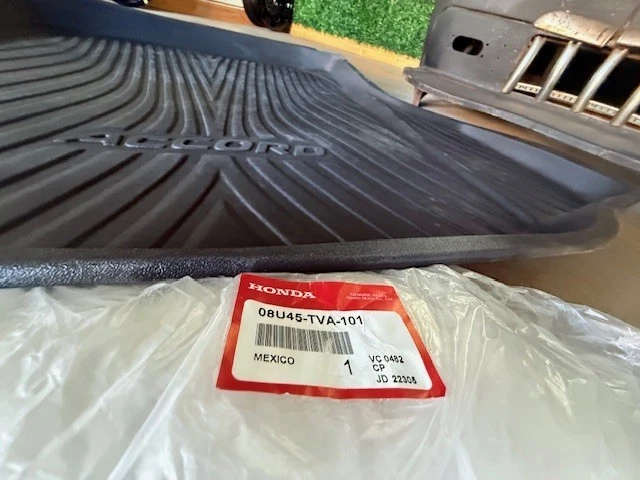 (1) Honda Accord 18-22 Sedan All Weather Trunk Tray 08U45-TVA-101 - genuine OEM - Image 2 of 4