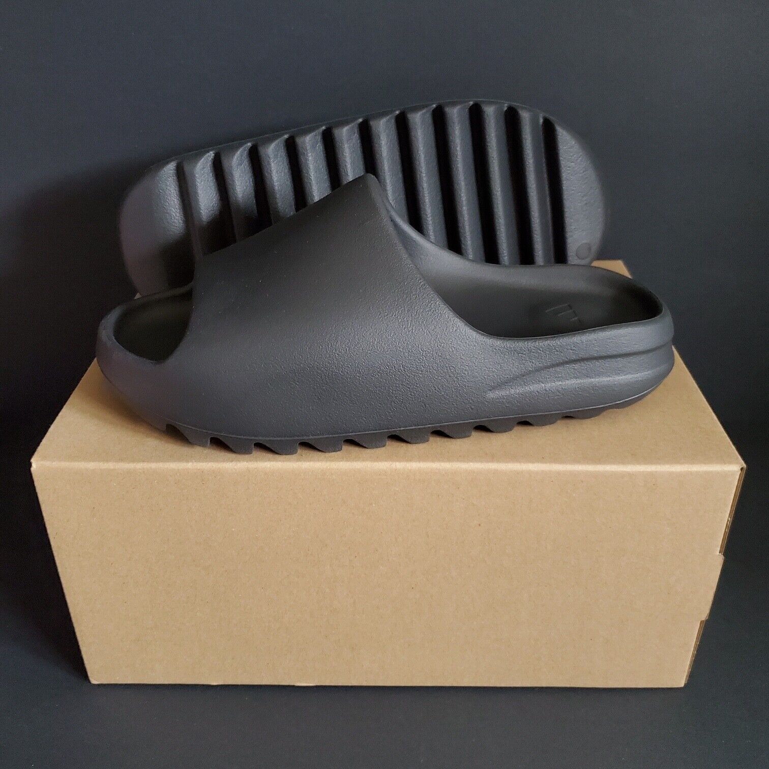 Sz 9/10 2022 Adidas Yeezy Slide Onyx Black HQ6448