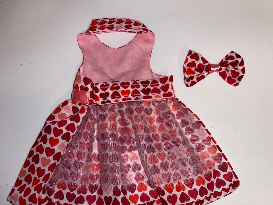 VESTIDO DE PERRO HECHO A MANO DÍA DE SAN VALENTÍN ROSA CORAZÓN PERRO ARNÉS PEQUEÑO LAZO DE PELO GRATIS Foto 3 de 4