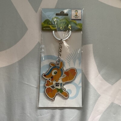 激レア！2014 FIFA World Cup Brazil キーホルダー 2014 FIFA World Cup Brazil keychain key ring chain RARE emblem