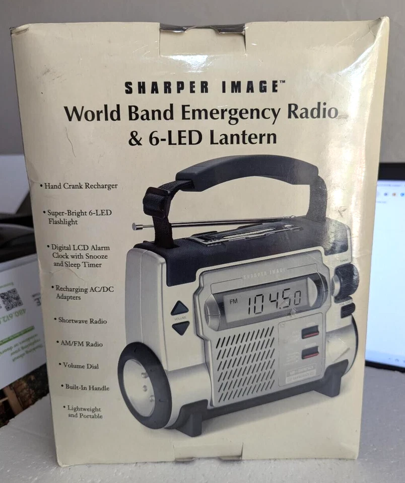 Emergency AM/FM Radio, 10 Station Shortwave Band, 6 LED Lantern Hand crank AC/DC - Image 3 of 4
